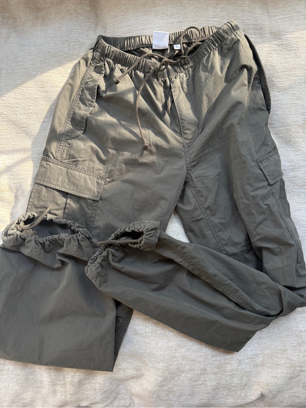 Aritzia Cargo Pants - Green